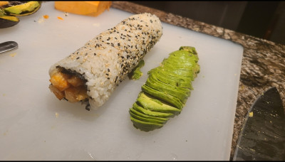 Victoria roll (yam &amp; avocado)