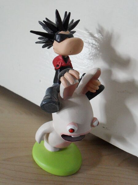 Plik:BunnyGonzalezFigure.jpg