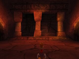Le joueur peut explorer la salle en utilisant le Cheat Engine.