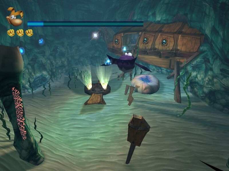 File:Underwater Wreck.jpg